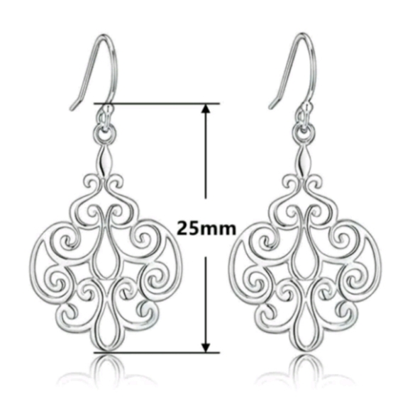 👂🏻 Victorian Baroque Filigree Earrings - Picture 4 of 4